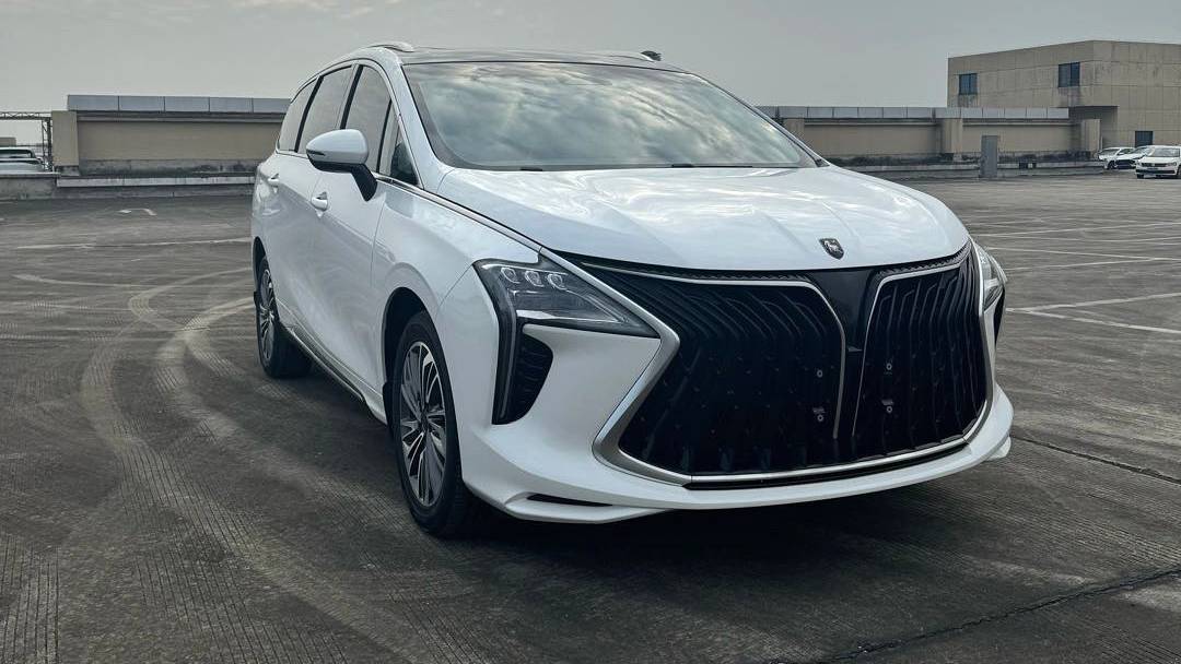 FORTHING 2023 Yacht 1.5T DCT Starry Sky Premium Edition