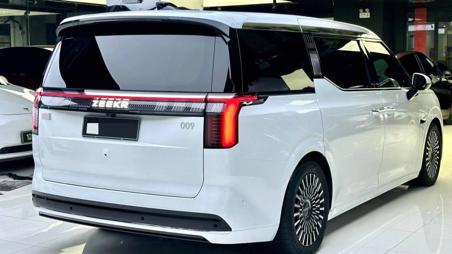 ZEEKR 2022 009 WE version