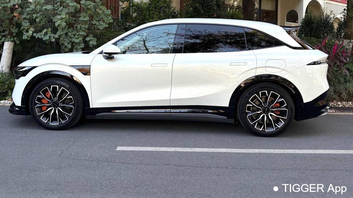 ZEEKR 2025 7X 100kWh Long Range 4WD Intelligent Driving Edition