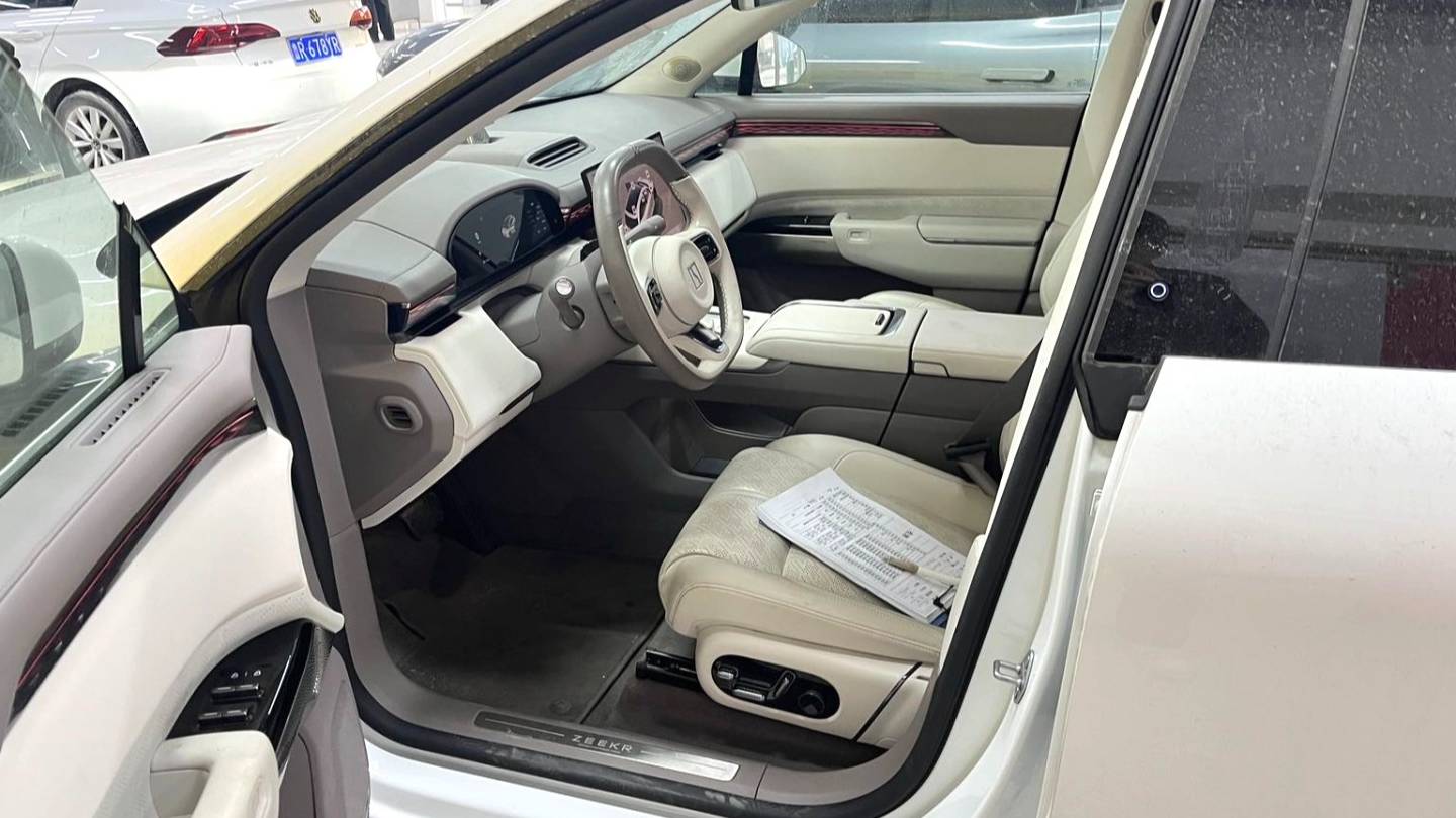 ZEEKR 2025 7X 75kWh rear wheel drive intelligent driving version