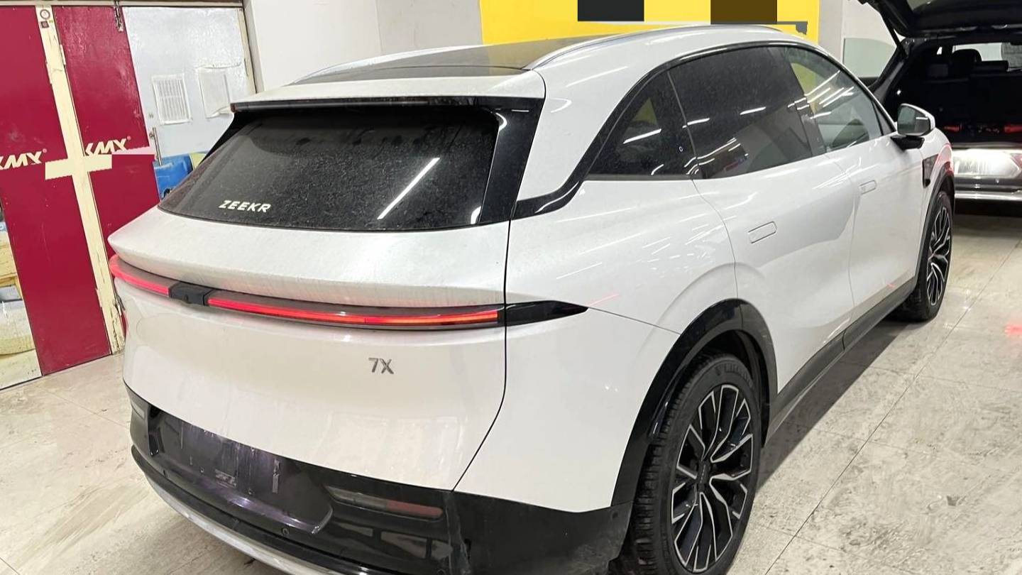 ZEEKR 2025 7X 75kWh rear wheel drive intelligent driving version