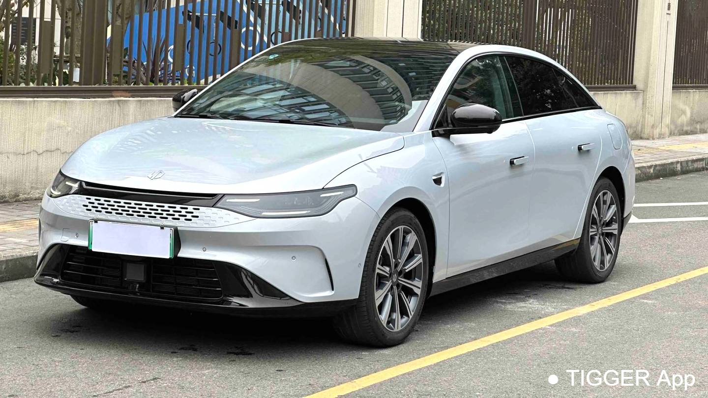 LEAP 2023 C01 Extended Range 316 Smart Edition