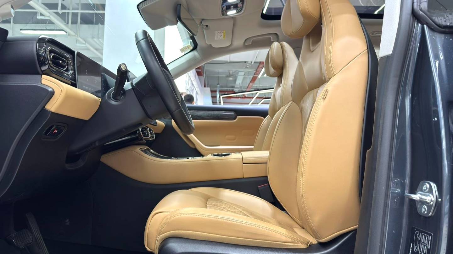 LEAP 2024 C11 Extended Range 300 Premium Edition