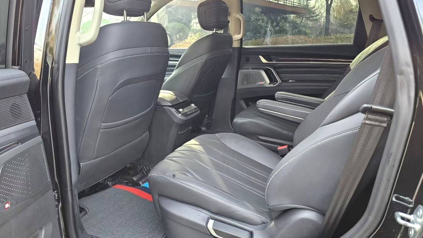 MAXUS 2023 LAND‌ 2.0T Crossover Luxury Edition 6-seater