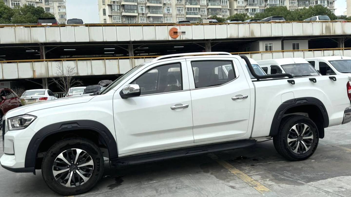 MAXUS 2023 STAR Interstellar R 2.0T AT DIESEL 2WD Luxury trunk