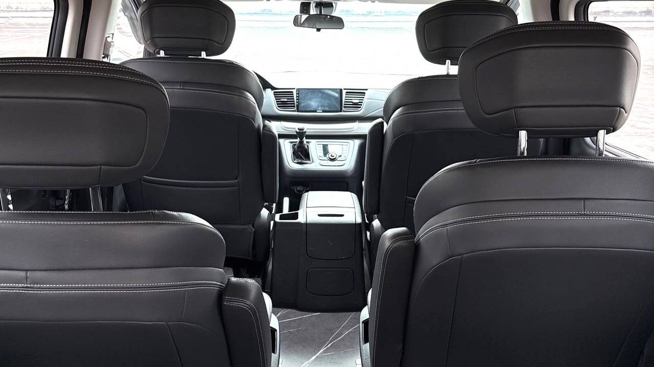 MAXUS 2023 G10 2.0T manual multifunctional diesel 7-seater