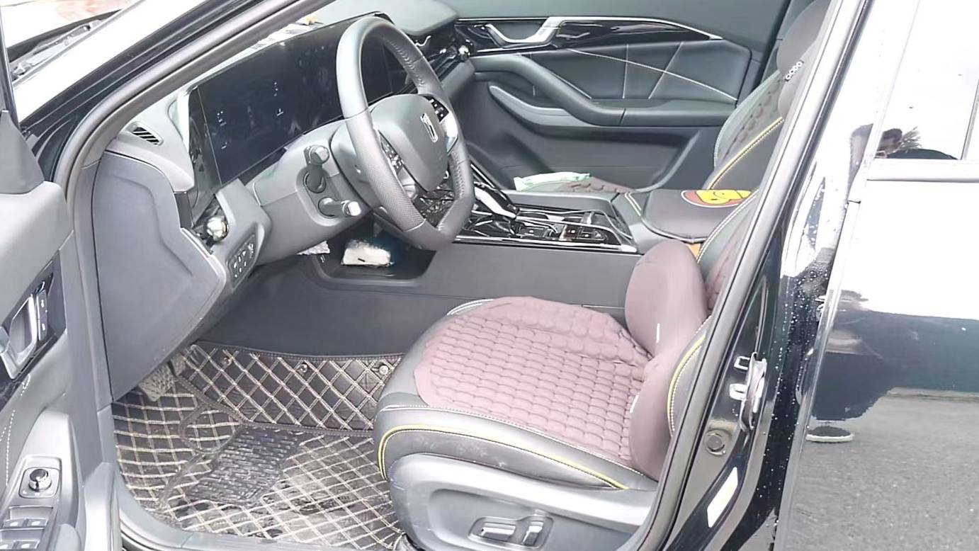 BESTUNE 2022 B70S 1.5T Smart Tide Commander