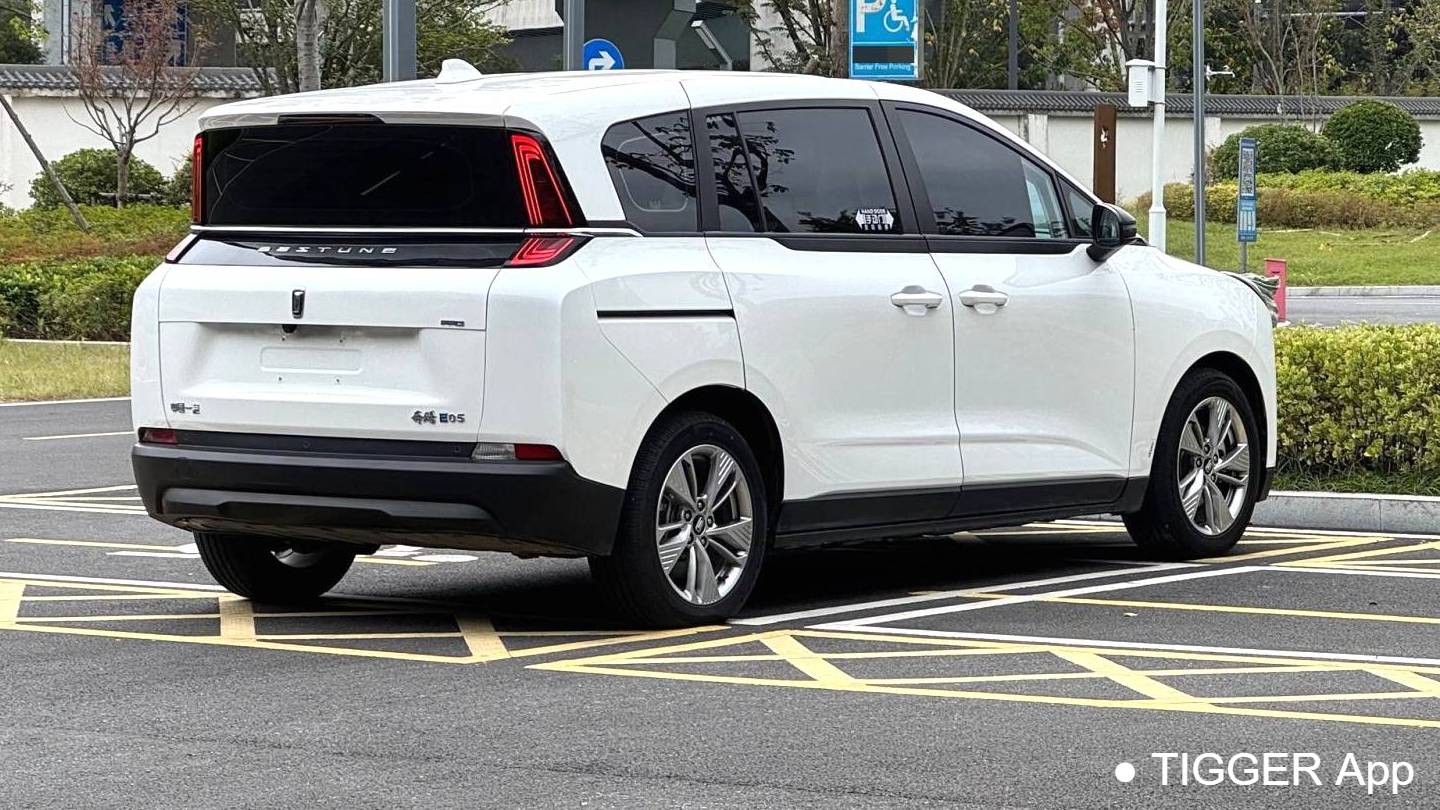 BESTUNE 2023 NAT PRO Comfort Travel Battery Swap Edition 401km