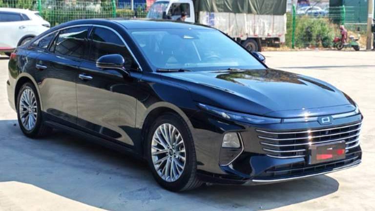 BESTUNE 2024 B70 The fourth generation 2.0T Leading Edition