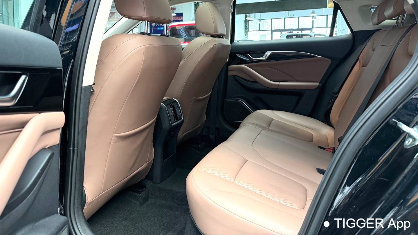 BESTUNE 2025 B70 Dragon Glory 1.5T Black Knight Edition