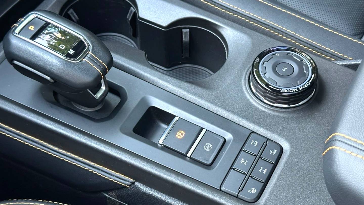 Ford 2023 ‌Ranger Wild field four-wheel drive automatic gasoline version