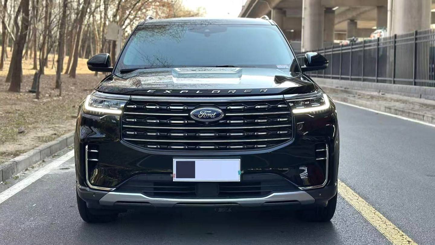 Ford 2023 ‌Explorer EcoBoost 285 four-wheel drive titanium version 7-seater