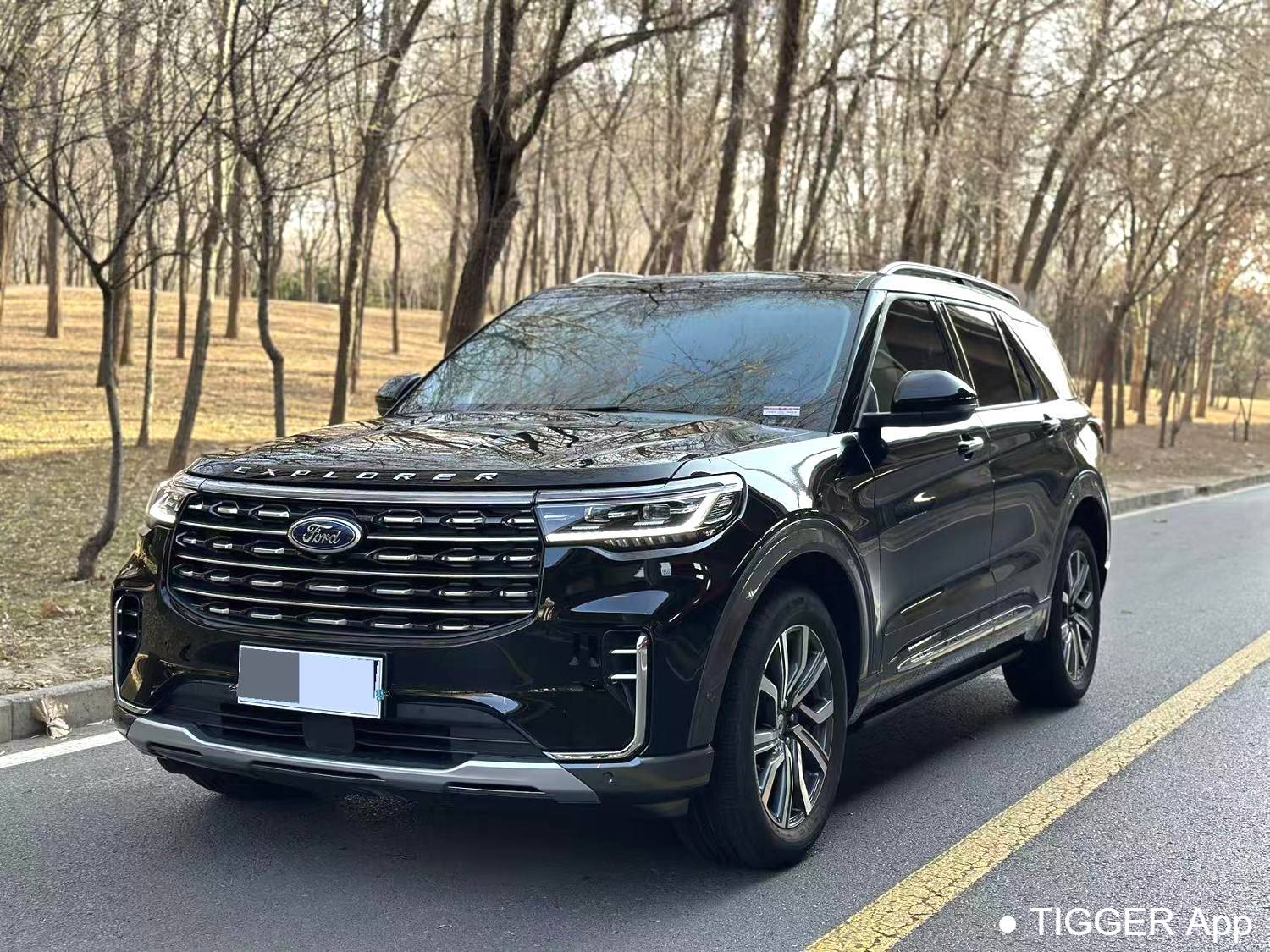 used Ford 2023 ‌Explorer EcoBoost 285 four-wheel drive titanium version 7-seater