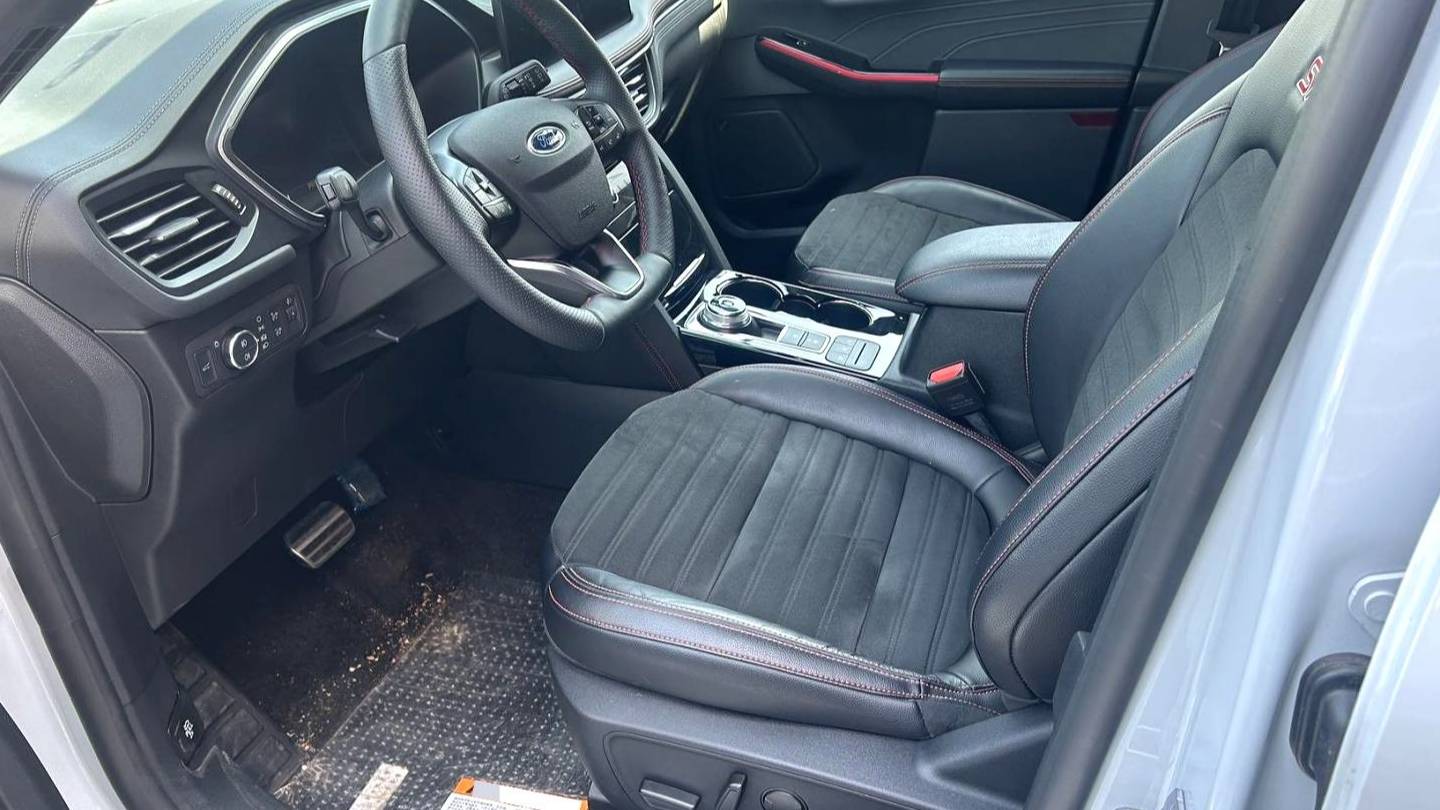 Ford 2024 Escape EcoBoost 245 4WD Enjoyment ST Line Pro