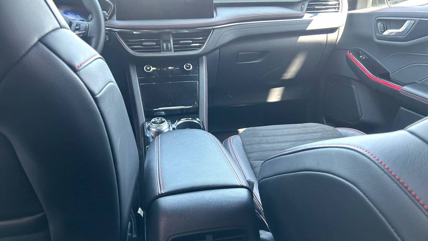 Ford 2024 Escape EcoBoost 245 4WD Enjoyment ST Line Pro