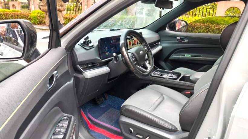 Ford 2025 Territory Prestige collar PLUS