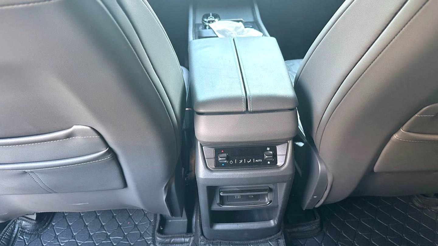 Ford 2025 Edge  Ruijie L 2.0T EcoBoost two wheel drive seven seater luxury model