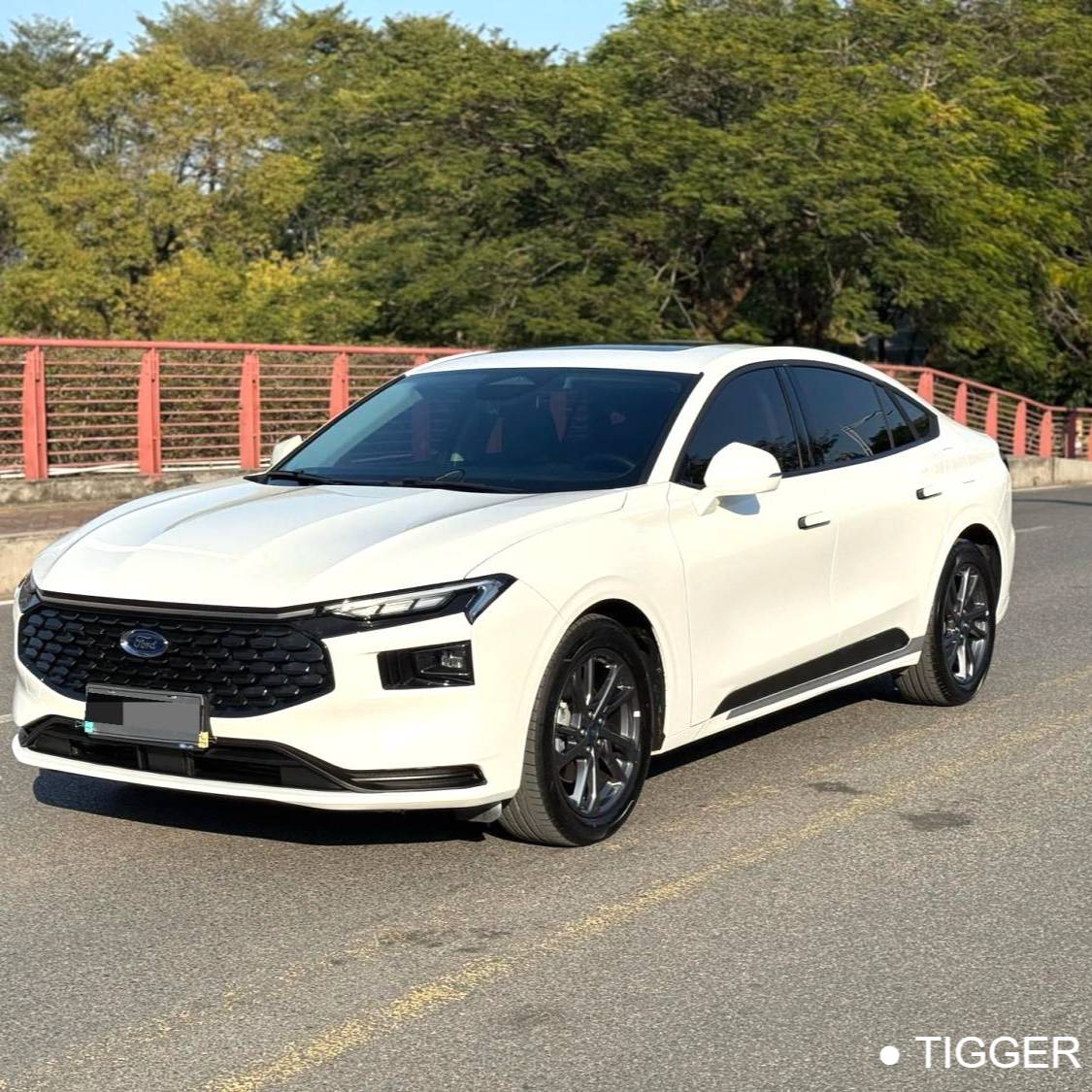 Ford 2025 Mondeo‌ 2.0T EcoBoost Luxury Model سيارة مستعملة