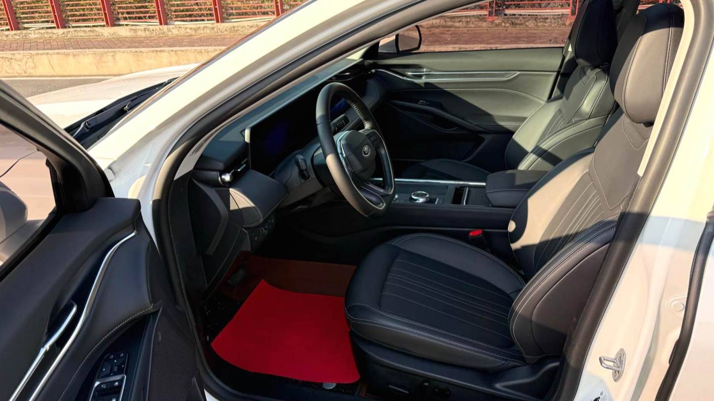 Ford 2025 Mondeo‌ 2.0T EcoBoost Luxury Model