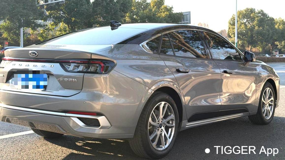 Ford 2022 Mondeo‌ Upgraded EcoBoost 245 Fashion Edition