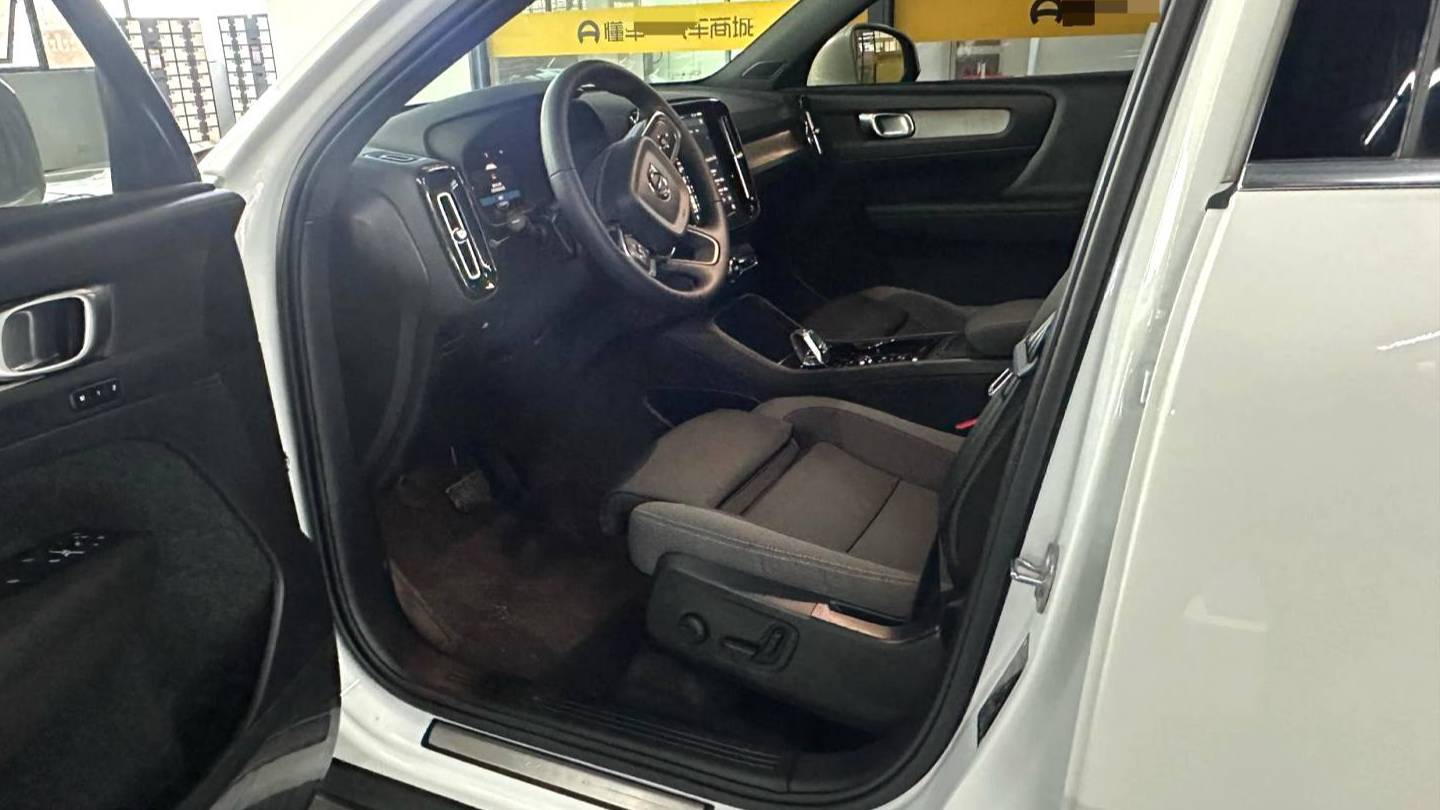 VOLVO China 2024 VOLVO XC40 B3 Zhiyuan Luxury Edition