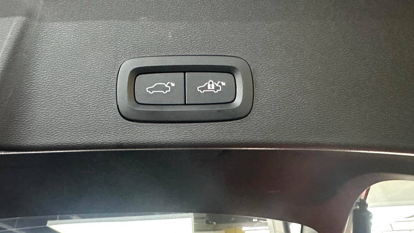 VOLVO China 2024 VOLVO XC40 B3 Zhiyuan Luxury Edition