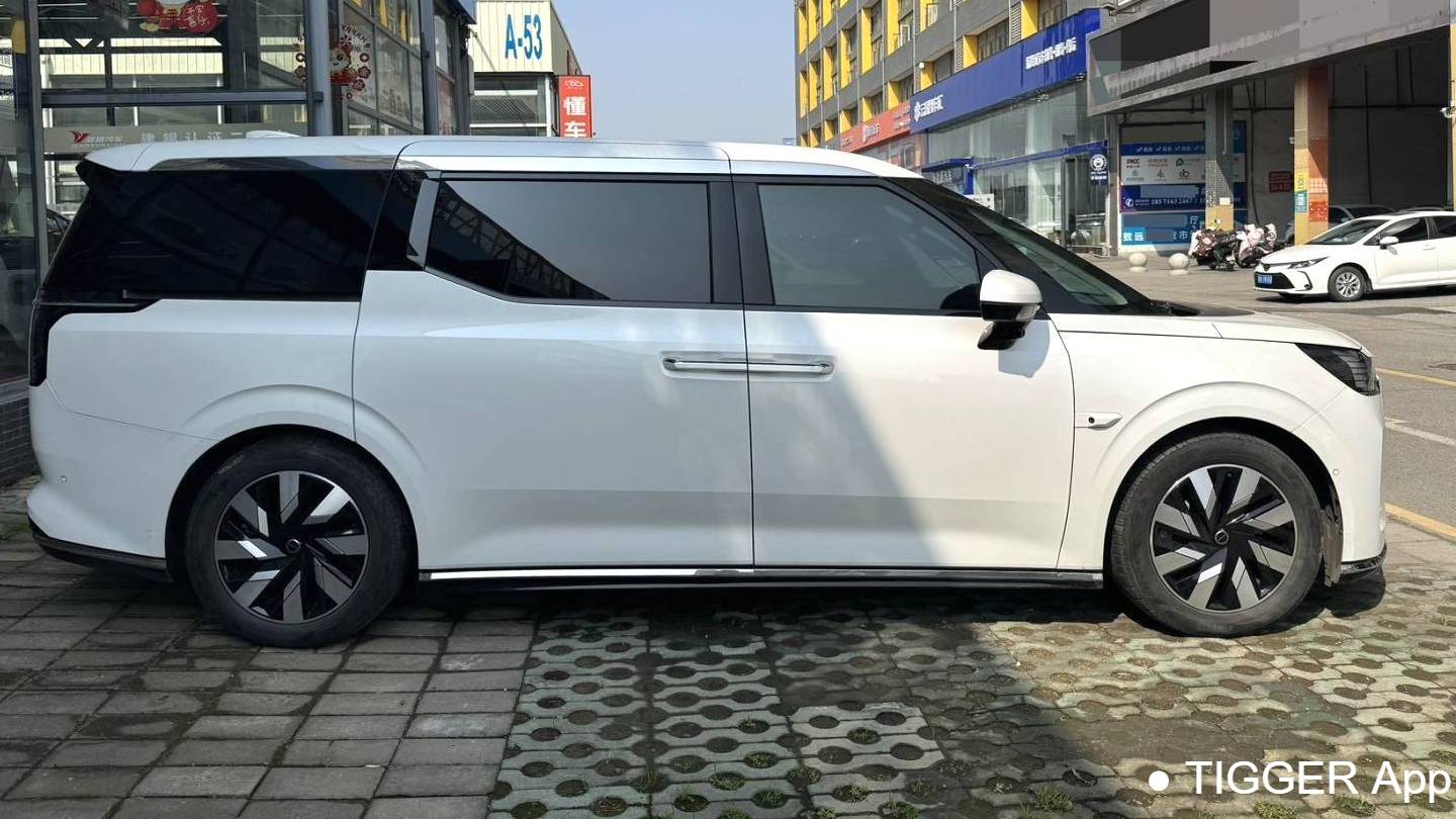 VOLVO China 2024 VOLVO EX30 Rear Drive Long Range Edition Plus