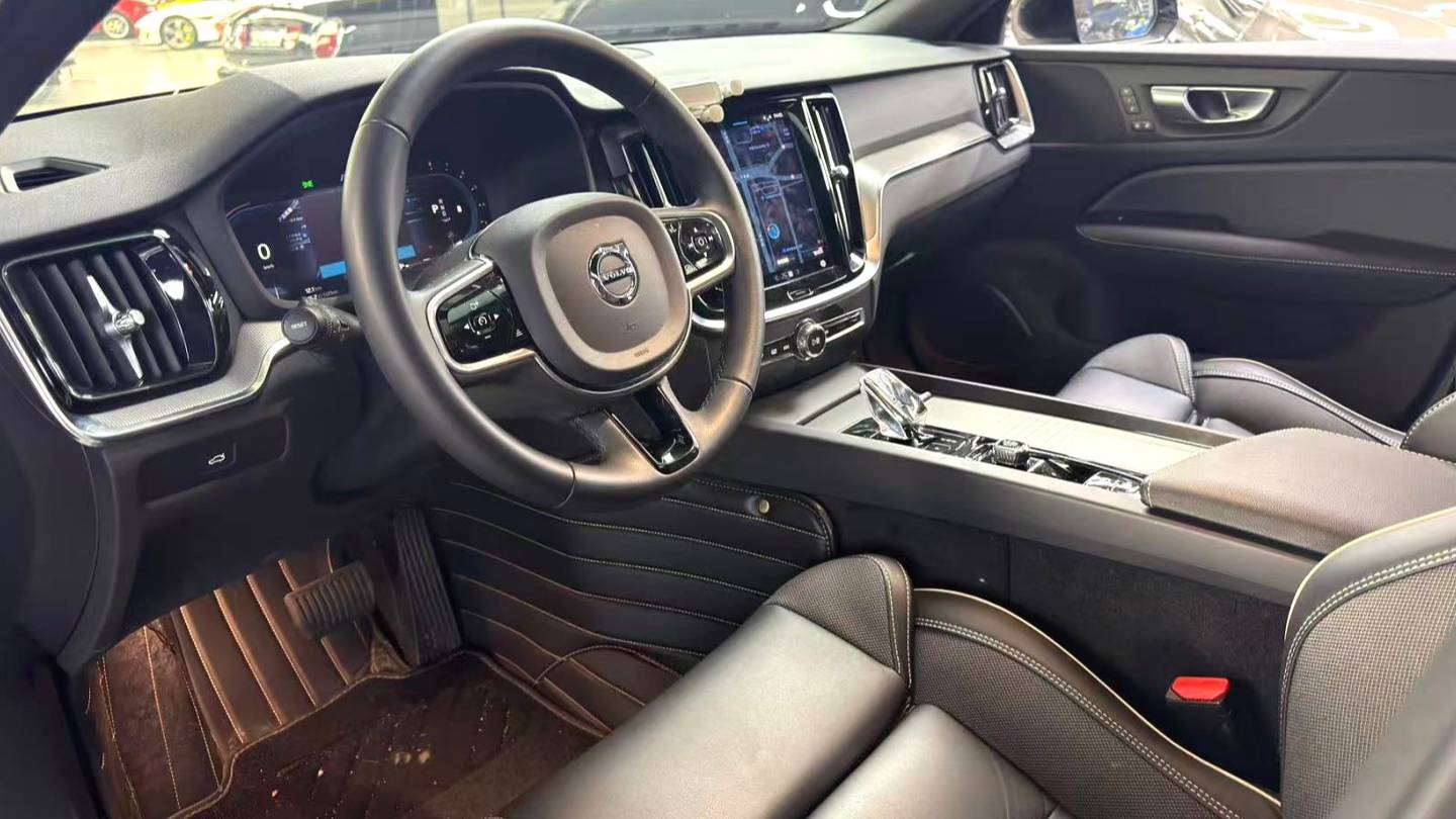 VOLVO China 2023 VOLVO S60 B4 Zhiyuan Sports Edition