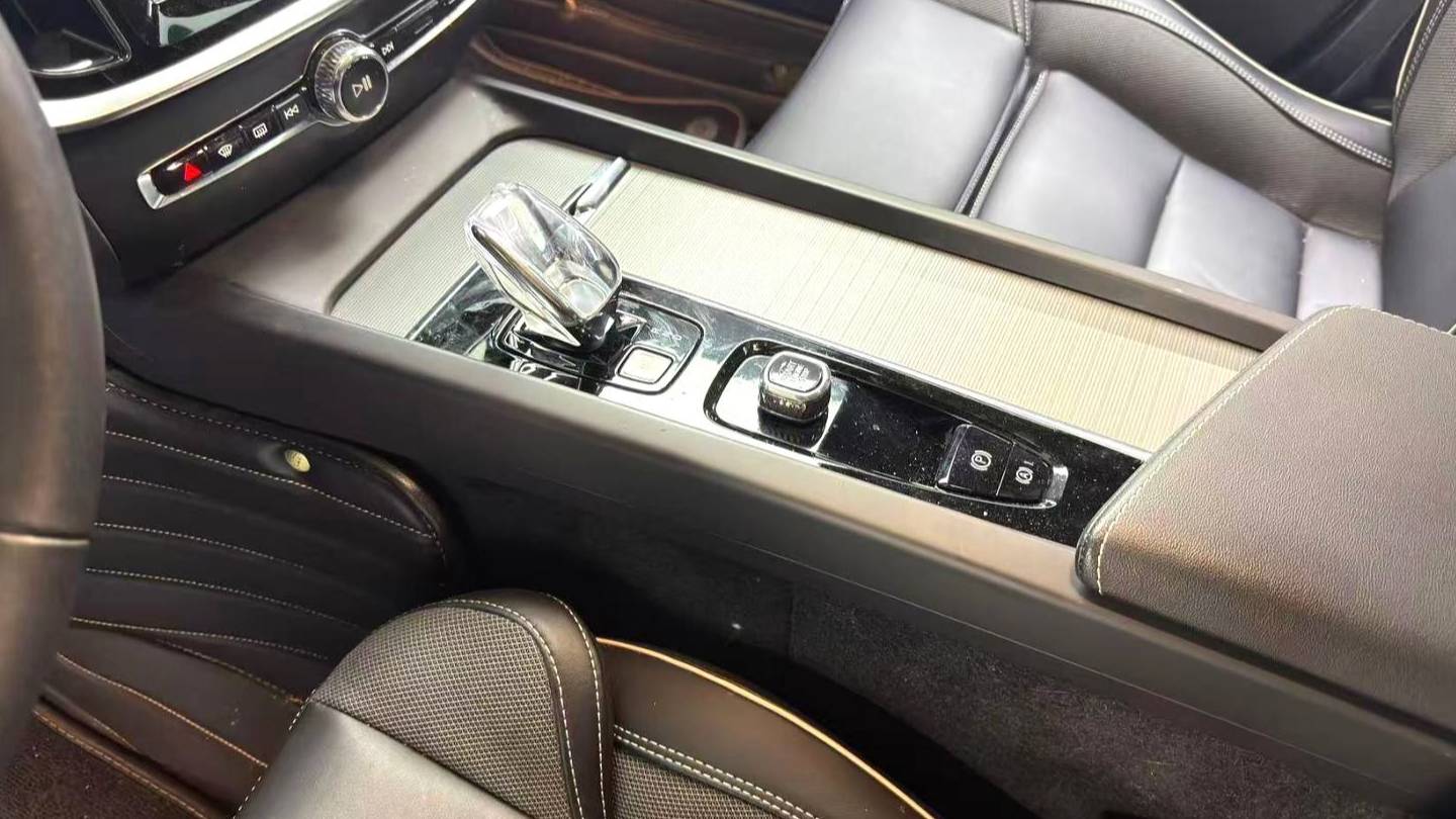 VOLVO China 2023 VOLVO S60 B4 Zhiyuan Sports Edition