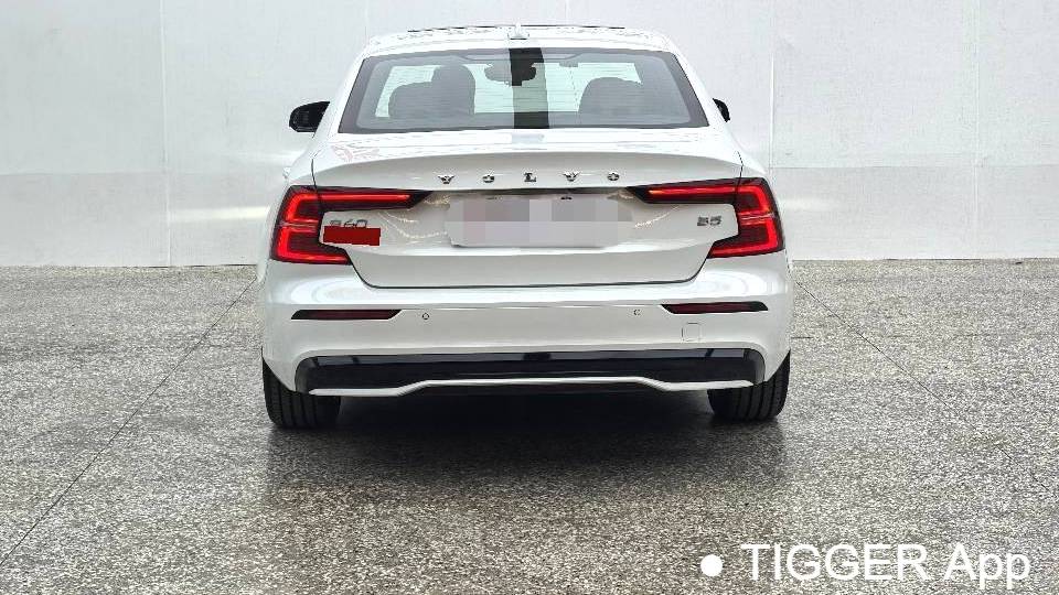 VOLVO China 2025 VOLVO S60 B5 Zhiya Sports Edition