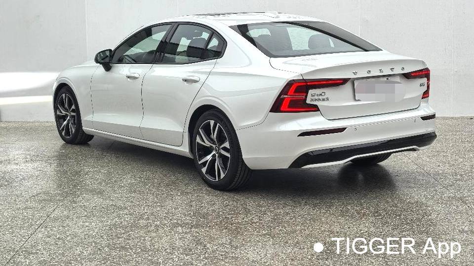 VOLVO China 2025 VOLVO S60 B5 Zhiya Sports Edition
