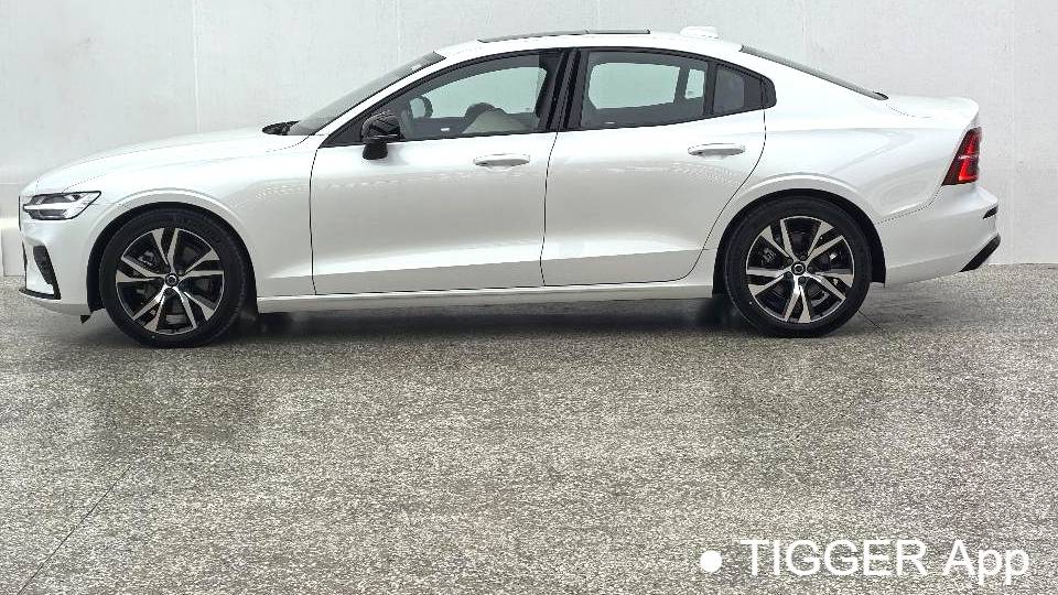 VOLVO China 2025 VOLVO S60 B5 Zhiya Sports Edition