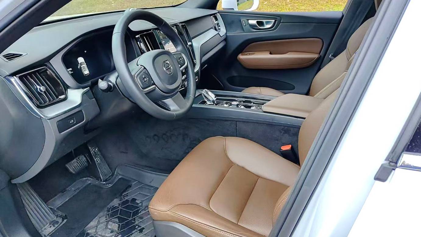 VOLVO China 2024 VOLVO XC60 B5 4WD Intelligent Luxury Edition