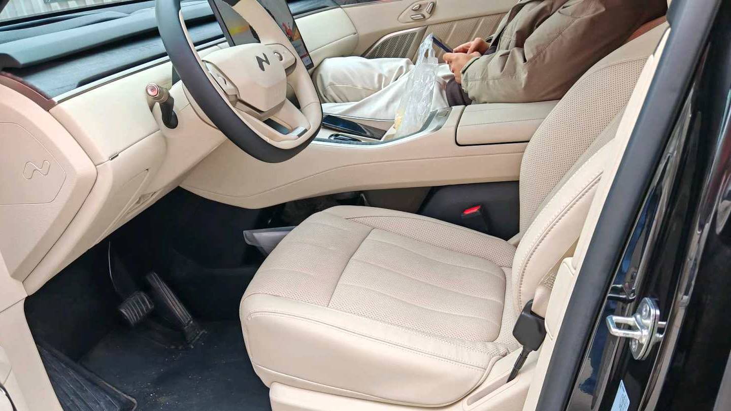 ONVO 2026 L90 Ultra Horse to Success Edition Six seater