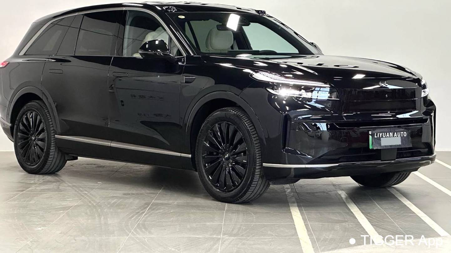 ONVO 2025 L90 Black Knight Special Edition Six Seats