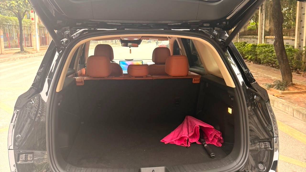 LanDian 2026 E5 PLUS 165km Long Range Enjoyment Edition Ultra 5-seater