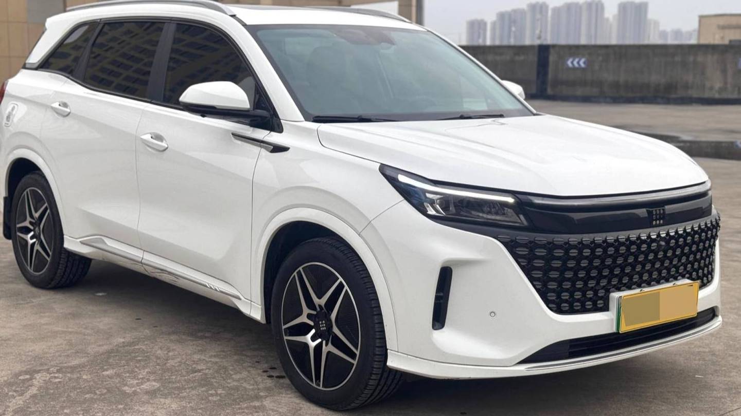 LanDian 2023 E5 1.5L DE-i 100KM Deluxe 7-seater