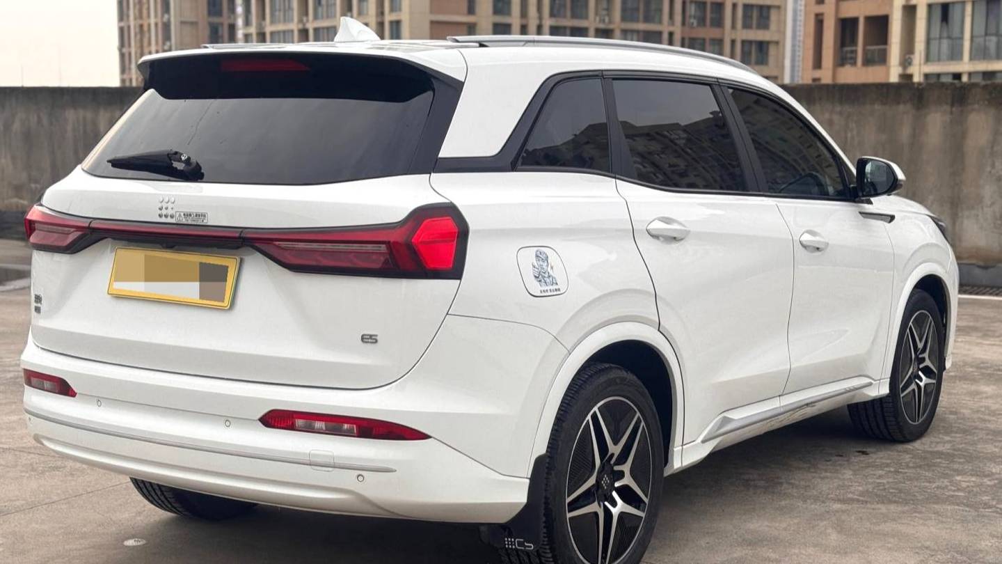 LanDian 2023 E5 1.5L DE-i 100KM Deluxe 7-seater