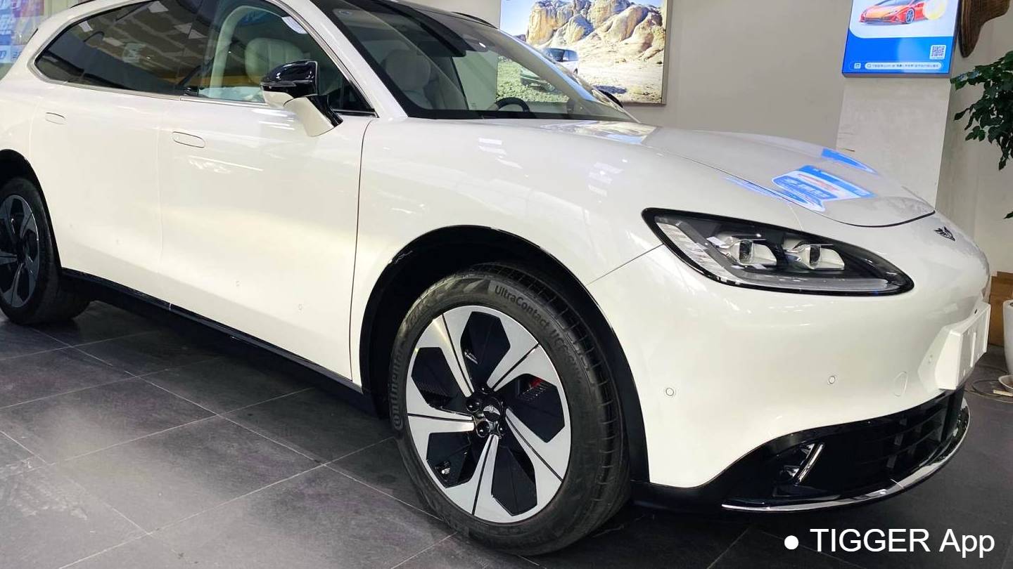 YUANHANG 2024 H8  650km 4WD Luxury Edition