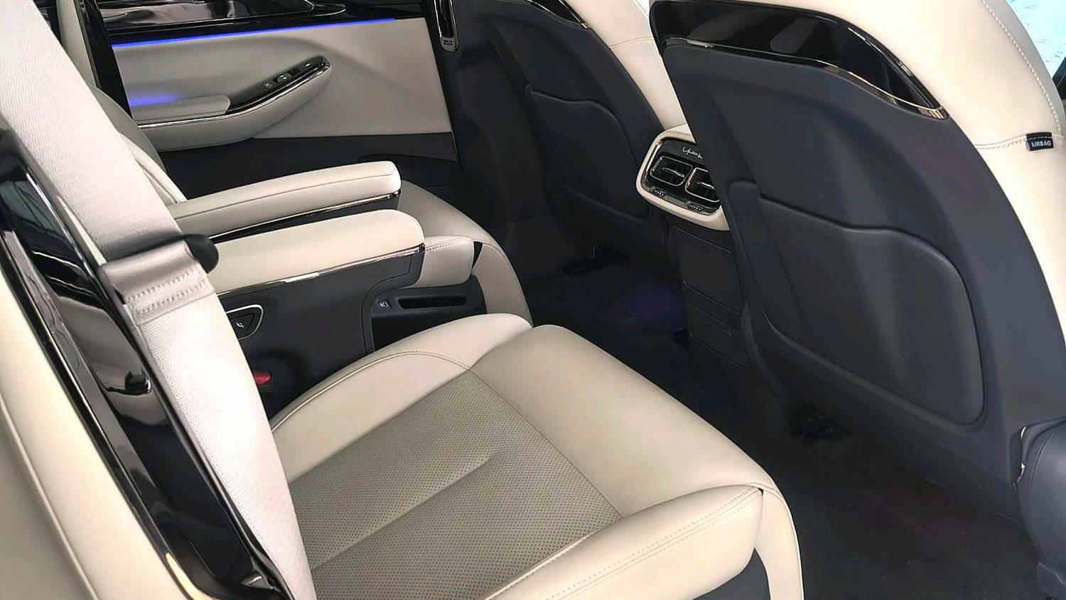 YUANHANG 2023 H8  560km 4WD Premium Edition