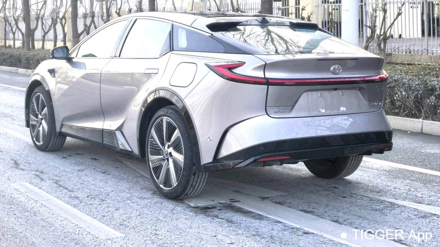 Toyota 2025 bZ5 630 MAX Intelligent Version