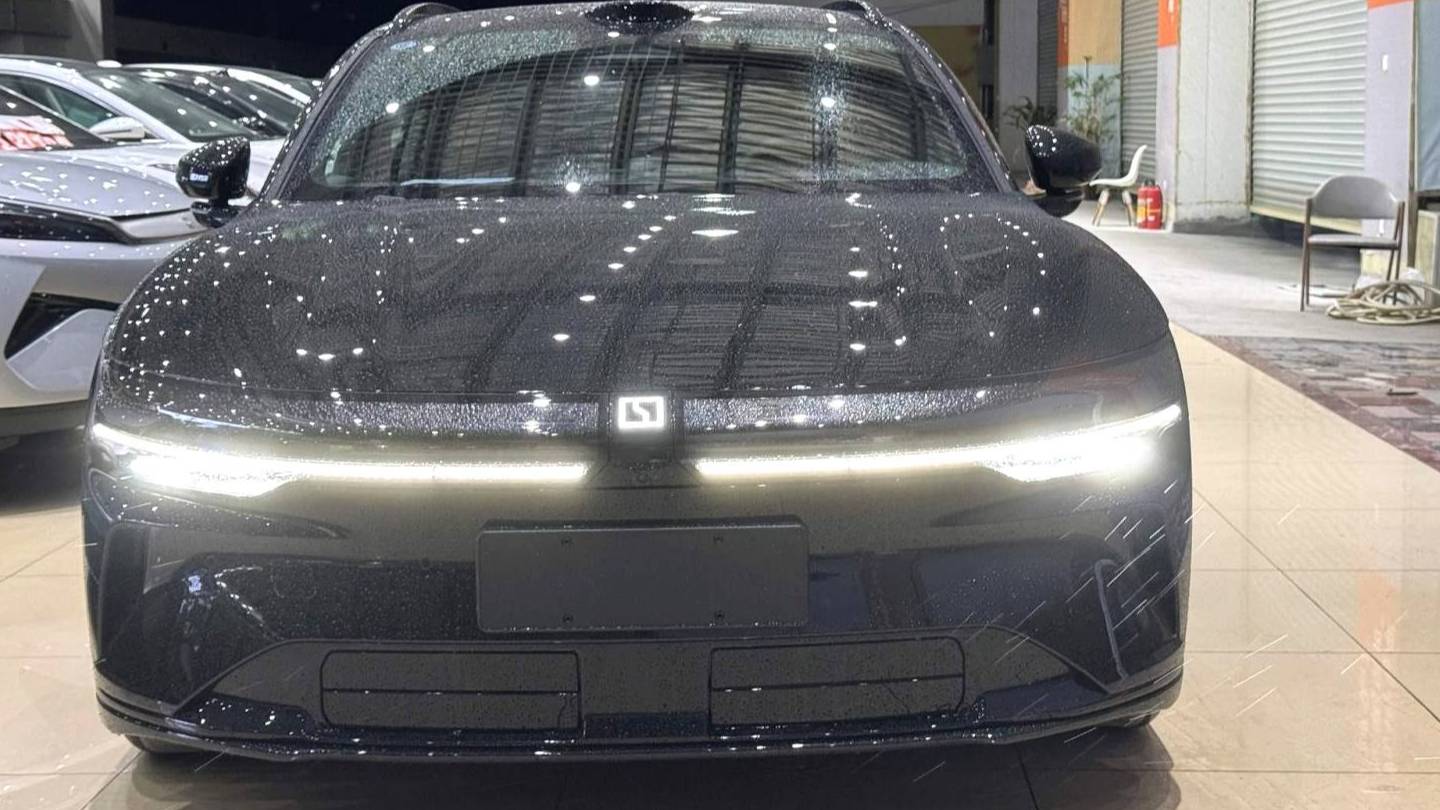 ZEEKR 2025 007 Long range rear wheel drive intelligent driving version 100kWh