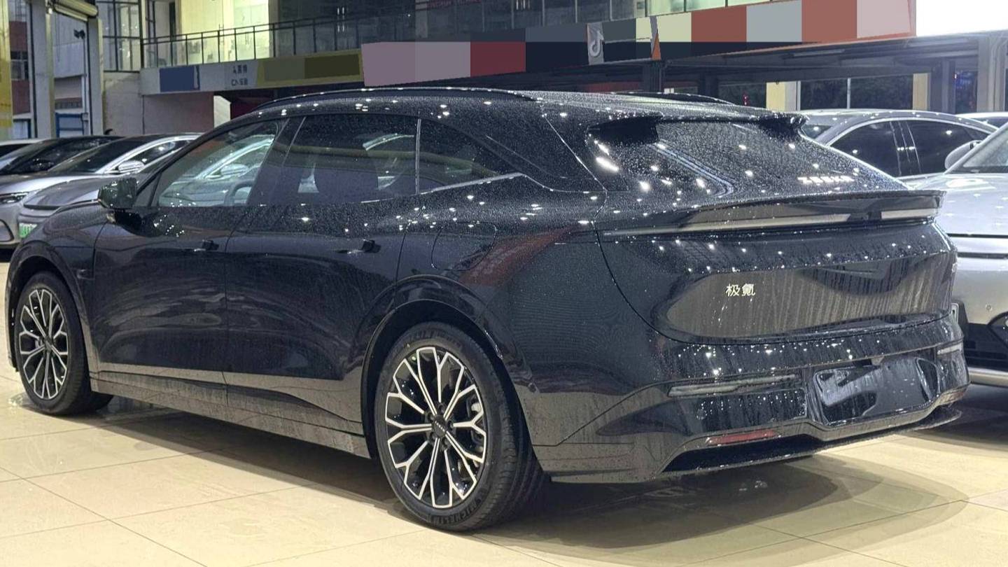 ZEEKR 2025 007 Long range rear wheel drive intelligent driving version 100kWh