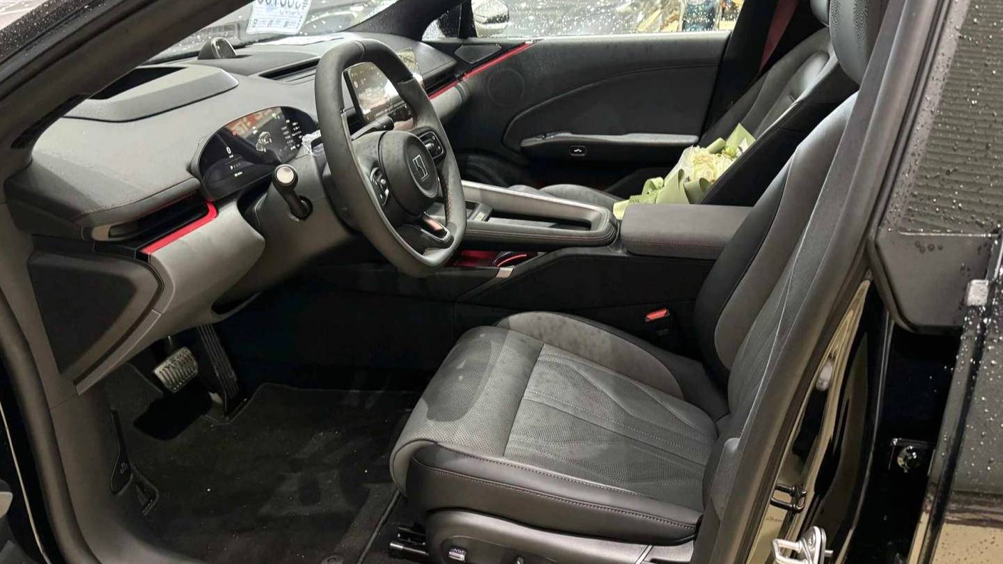 ZEEKR 2025 007 Long range rear wheel drive intelligent driving version 100kWh