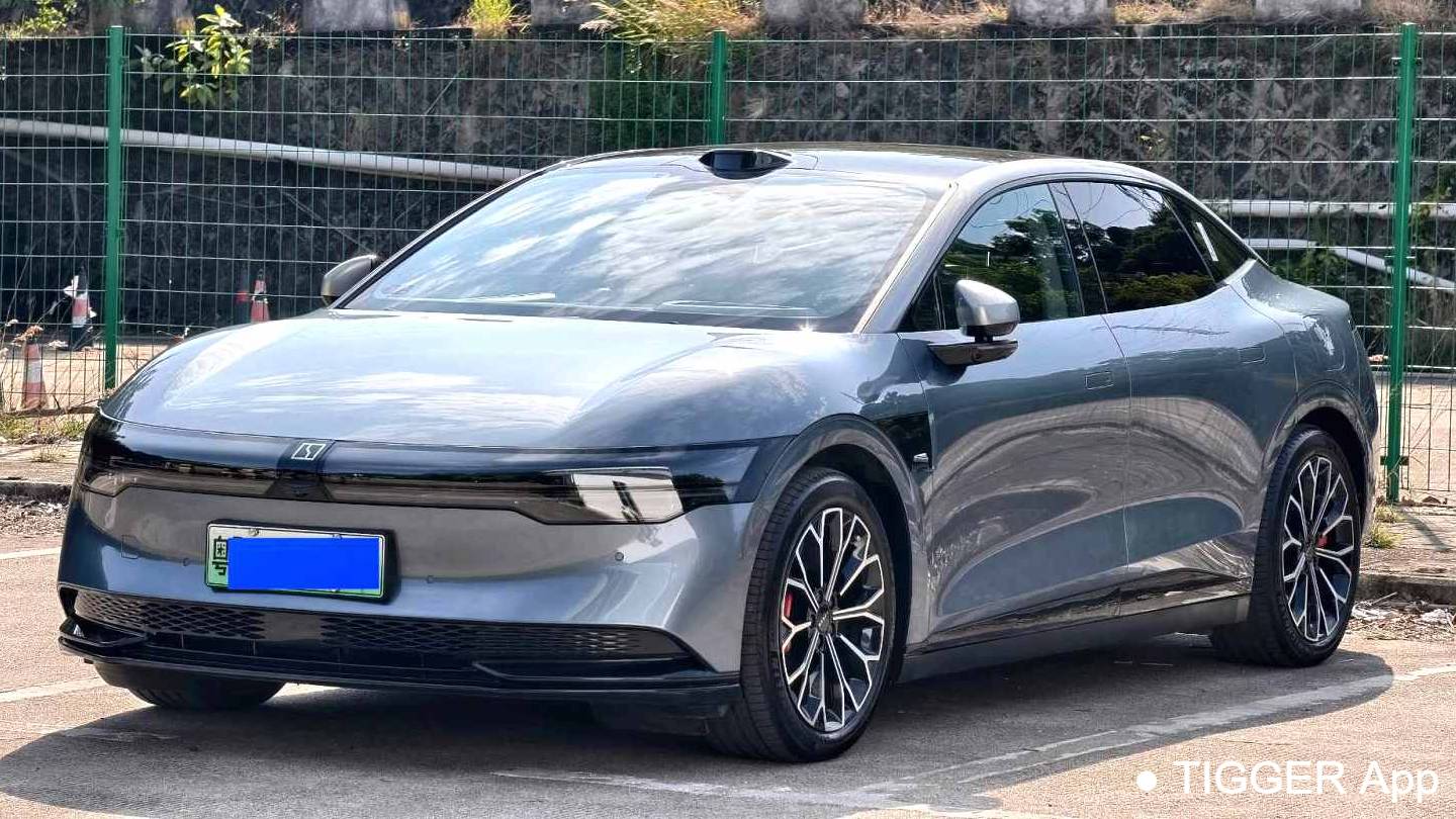 ZEEKR 2024 007 4WD Intelligent Driving Edition 75kWh