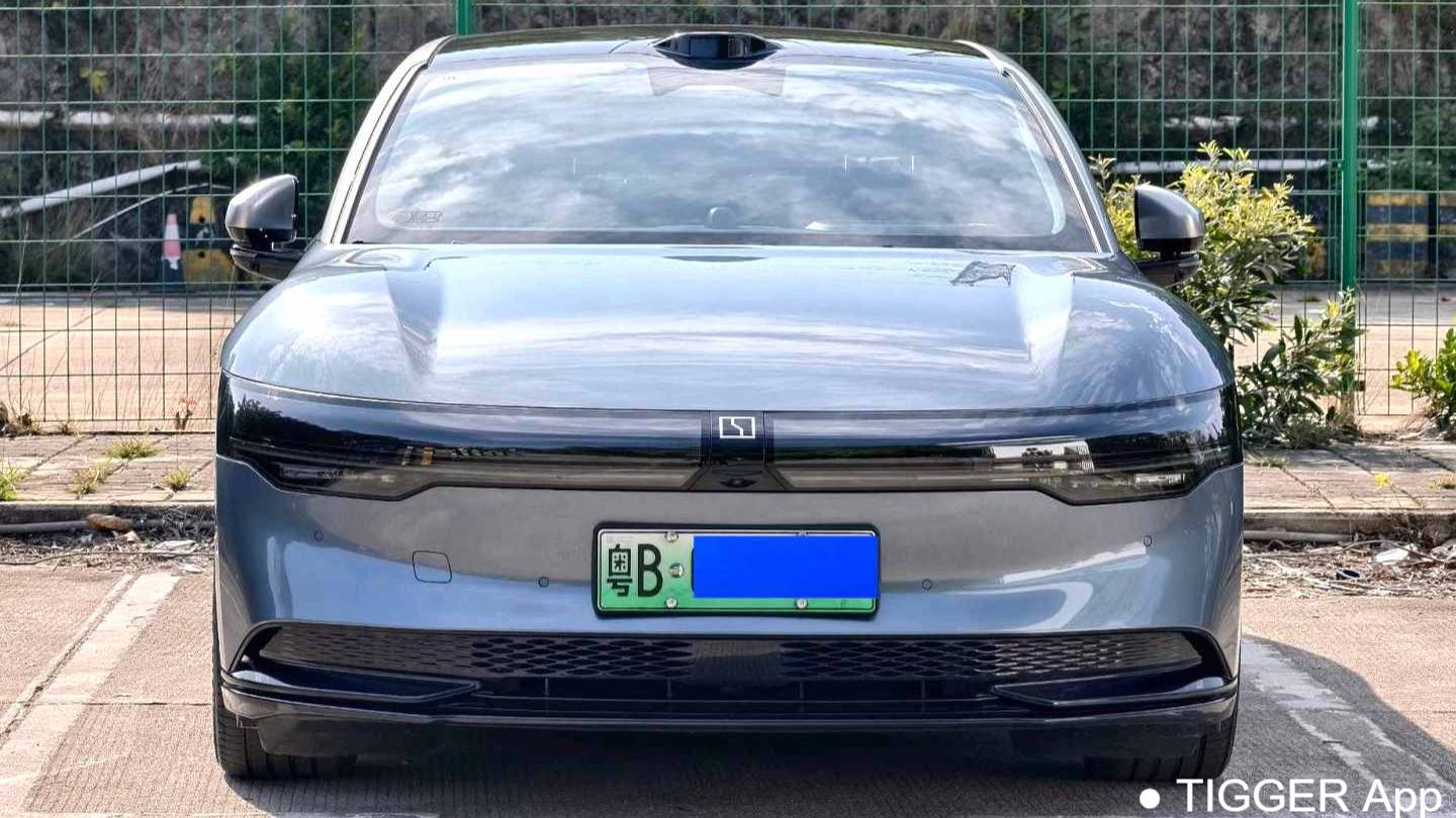 ZEEKR 2024 007 4WD Intelligent Driving Edition 75kWh