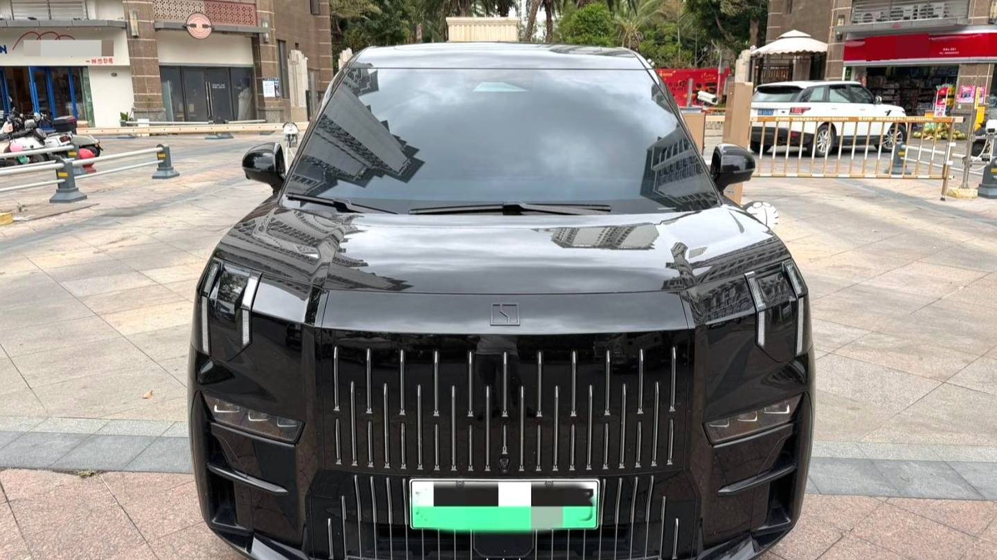 ZEEKR 2022 009 ME version