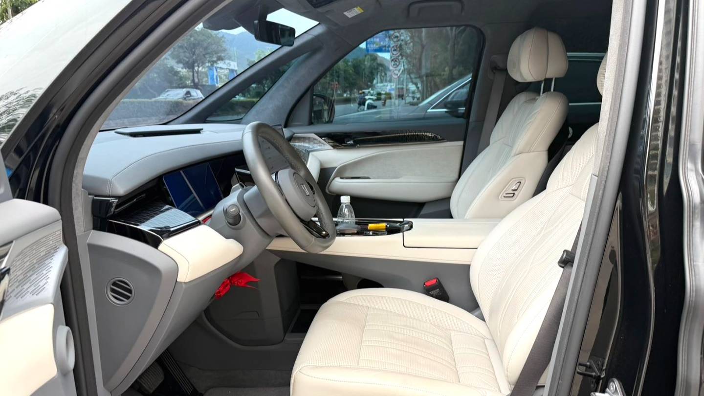 ZEEKR 2022 009 ME version