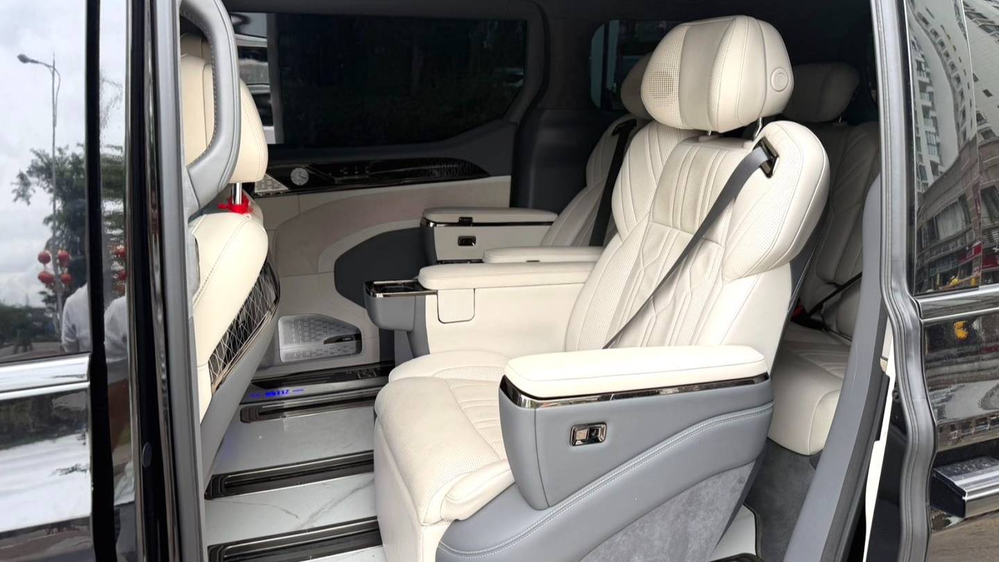 ZEEKR 2022 009 ME version