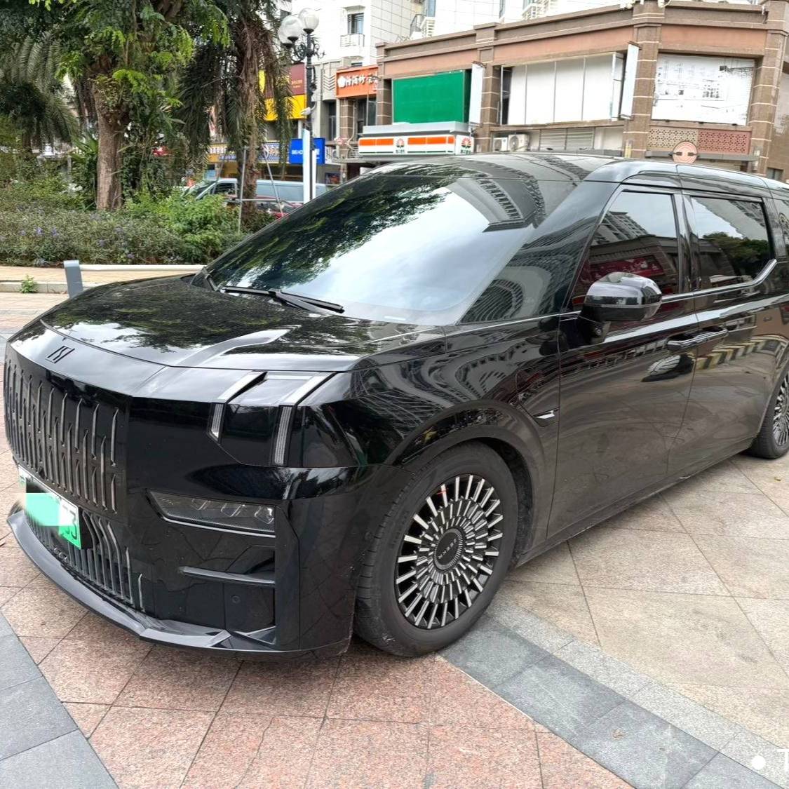 ZEEKR 2022 009 ME version Used Car